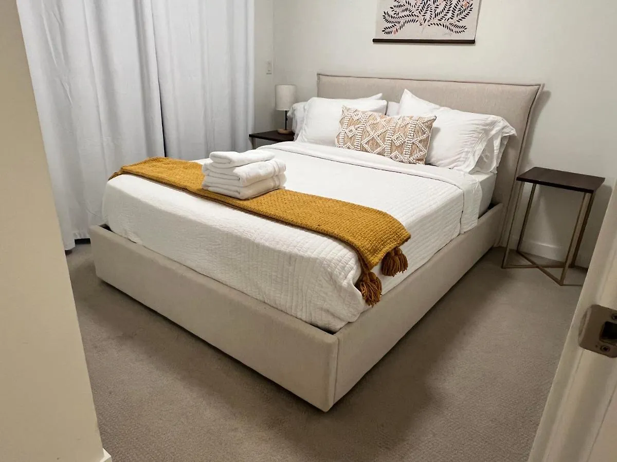 Lovely Magnolia Home 0*, Seattle United States